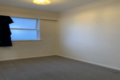 Photo of property in 20 Lake Road, Northcote, Auckland, 0627