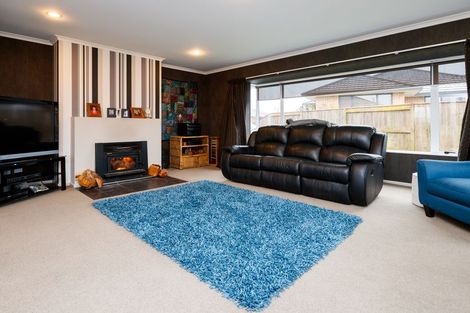 Photo of property in 20 Johnstone Drive, Fitzherbert, Palmerston North, 4410