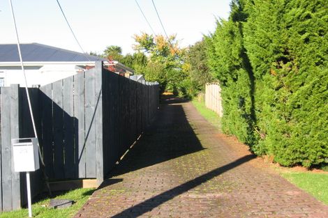 Photo of property in 23 Covil Avenue, Te Atatu South, Auckland, 0610