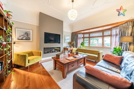 Photo of property in 6 Wha Street, Lyall Bay, Wellington, 6022
