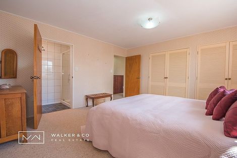 Photo of property in 10 Pioneer Grove, Silverstream, Upper Hutt, 5019