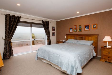 Photo of property in 20 Johnstone Drive, Fitzherbert, Palmerston North, 4410