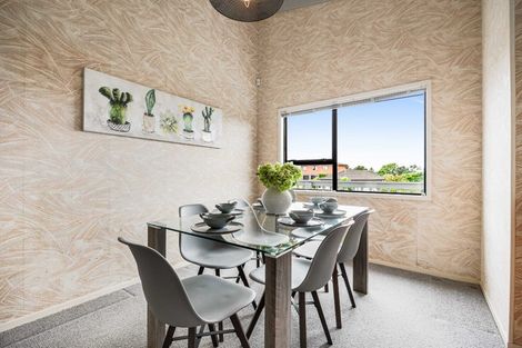 Photo of property in 12 Clearview Heights, Ranui, Auckland, 0612