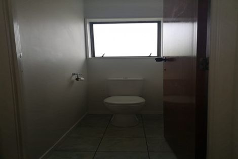 Photo of property in 19 Palmyra Way, Half Moon Bay, Auckland, 2012