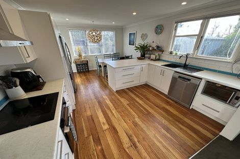 Photo of property in 2 Mcduff Place, Havelock North, 4130