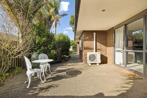 Photo of property in 24 Cloverlea Place, Pukekohe, 2120