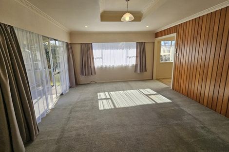 Photo of property in 14 Truby King Street, Merrilands, New Plymouth, 4312