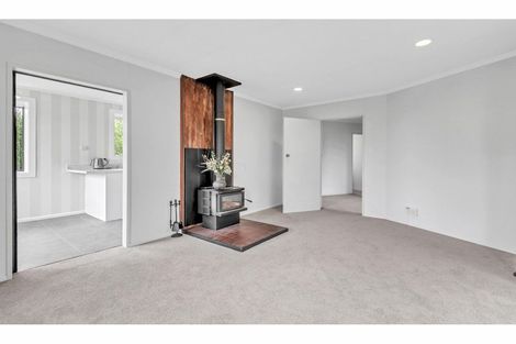 Photo of property in 66 Oakley Crescent, Hornby, Christchurch, 8042