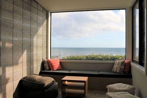 Photo of property in 442 The Esplanade, Island Bay, Wellington, 6023