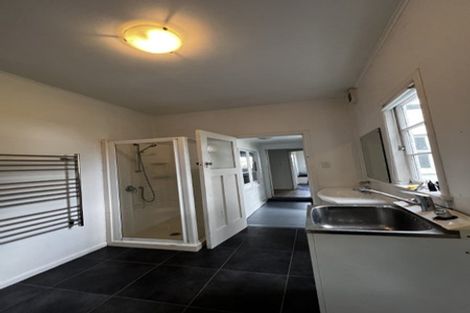 Photo of property in 11 Otahuri Crescent, Greenlane, Auckland, 1051