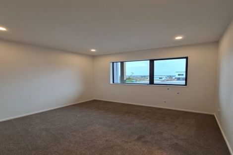 Photo of property in 14a Kotahitanga Street, Papakura, 2110