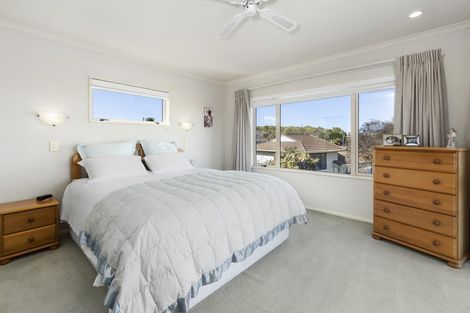 Photo of property in 15 Hammersmith Street, Richmond Heights, Taupo, 3330