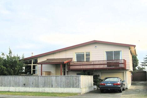 Photo of property in 7 Greenwood Place, Paraparaumu, 5032