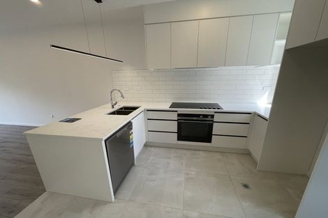 Photo of property in 2/105 Hobsonville Road, West Harbour, Auckland, 0618