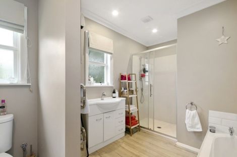 Photo of property in 19 Peel Place, Wainuiomata, Lower Hutt, 5014