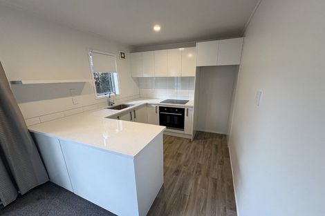 Photo of property in 3/109a Te Atatu Road, Te Atatu South, Auckland, 0610