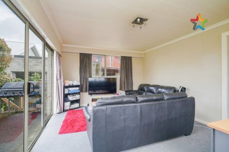 Photo of property in 71 Lowe Street, Avenal, Invercargill, 9810