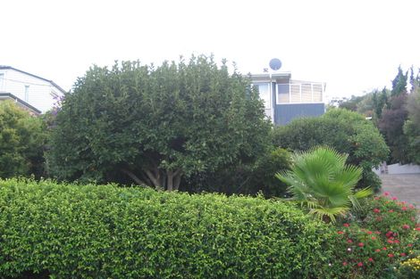 Photo of property in 25 Jellicoe Road, Murrays Bay, Auckland, 0630