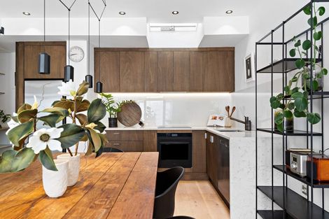 Photo of property in Henry Walton Flats, 7/2 Upper Queen Street, Auckland Central, Auckland, 1010