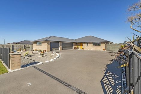 Photo of property in 4 Cressy Place, Darfield, 7510