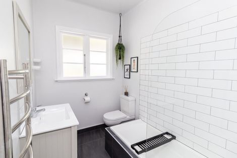 Photo of property in 78 Moeraki Road, Maoribank, Upper Hutt, 5018