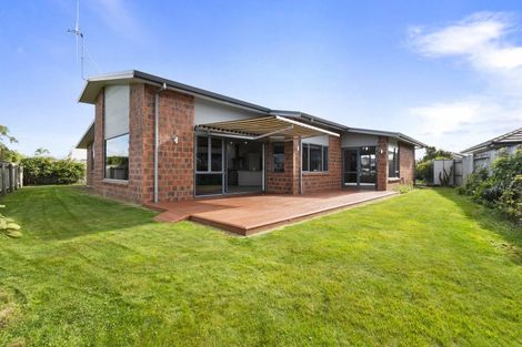 Photo of property in 47 Tennyson Avenue, Kelvin Grove, Palmerston North, 4414