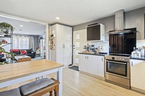 Photo of property in 2/140 Hay Street, Bromley, Christchurch, 8062