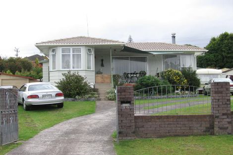 Photo of property in 10 Blue Way, Glendene, Auckland, 0602