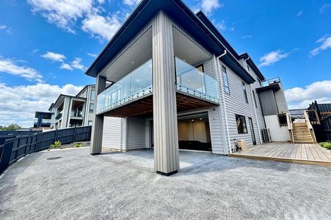 Photo of property in 23 Kerekin Drive, Oteha, Auckland, 0632