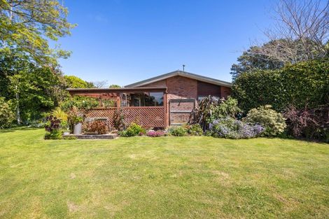 Photo of property in 2 Byron Place, Whalers Gate, New Plymouth, 4310