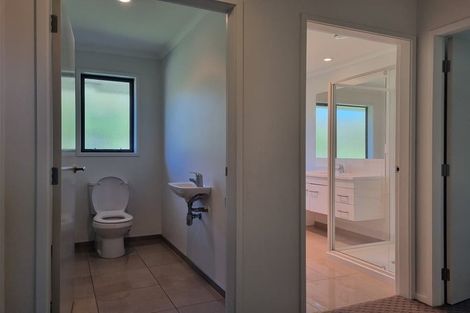 Photo of property in 19 Fernbrook Drive, Hurworth, New Plymouth, 4310