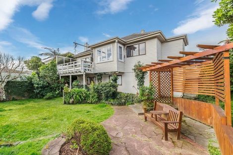Photo of property in 17 Handyside Street, Tawa, Wellington, 5028