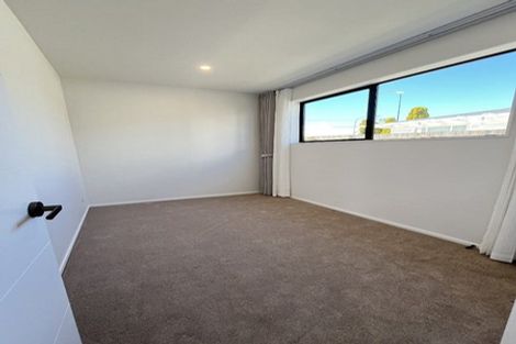 Photo of property in 130 Forrest Hill Road, Forrest Hill, Auckland, 0620