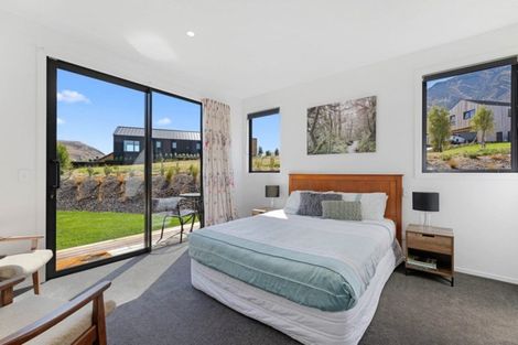 Photo of property in 9 Falconer Rise, Jacks Point, Queenstown, 9371