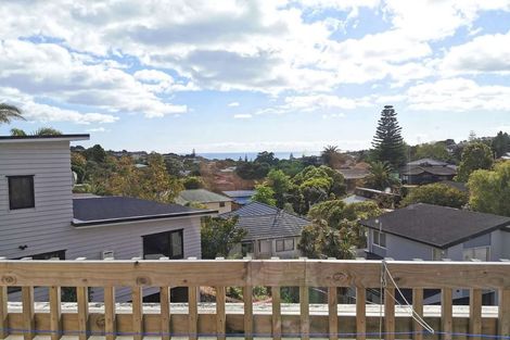 Photo of property in 685 Beach Road, Rothesay Bay, Auckland, 0630