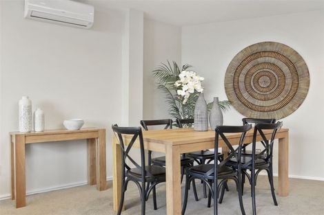 Photo of property in 4/5d The Promenade, Takapuna, Auckland, 0622