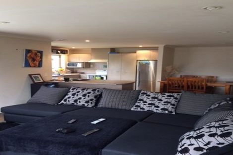 Photo of property in 1a Thomas Rea Place, Te Atatu South, Auckland, 0610