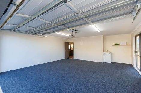 Photo of property in 115 Amesbury Drive, Churton Park, Wellington, 6037