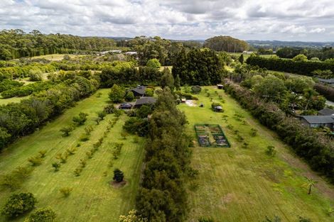 Photo of property in 118 Wiroa Road, Kerikeri, 0293