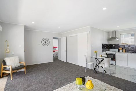 Photo of property in 1/42 Kenderdine Road, Papatoetoe, Auckland, 2025