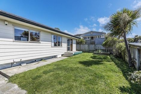 Photo of property in 2 Dimock Street, Titahi Bay, Porirua, 5022