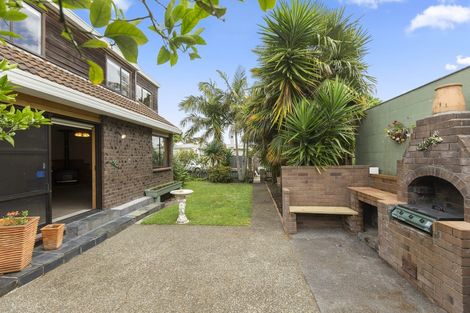 Photo of property in 1/51 Roseberry Avenue, Birkenhead, Auckland, 0626