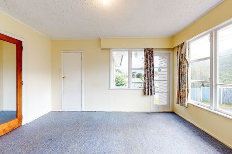 Photo of property in 3 Parenga Street, Wainuiomata, Lower Hutt, 5014
