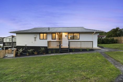 Photo of property in 6 Crosby Road, West Harbour, Auckland, 0618