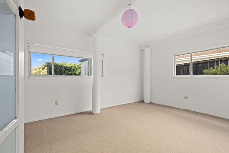 Photo of property in 19 Kotuku Place, Snells Beach, 0920