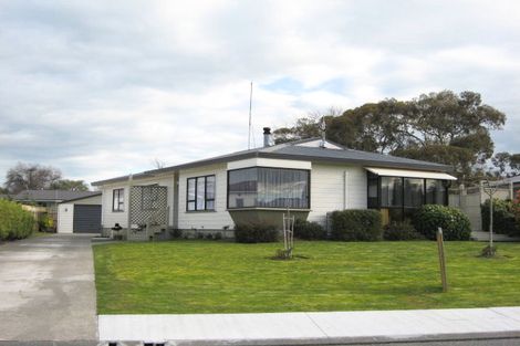Photo of property in 14 Abbot Avenue, Waipawa, 4210