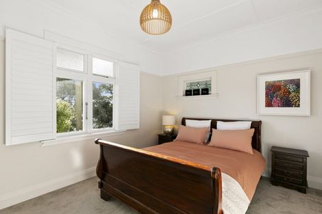 Photo of property in 53 Palliser Road, Roseneath, Wellington, 6011