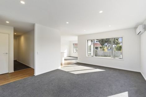 Photo of property in 9 Waihurihia Street, Otaki, 5512