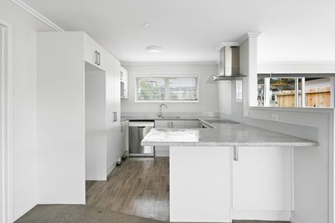 Photo of property in 42 Hillcrest Road, Hillcrest, Hamilton, 3216