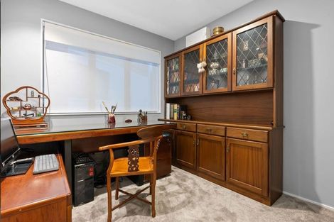 Photo of property in 37 Santa Monica Place, Goodwood Heights, Auckland, 2105